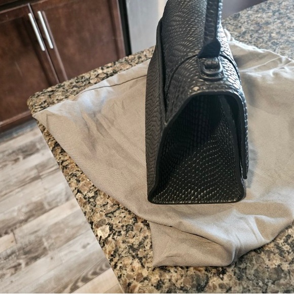 Selling my balenciaga purse retails for $3000 selling for $2500. - Picture 6 of 10